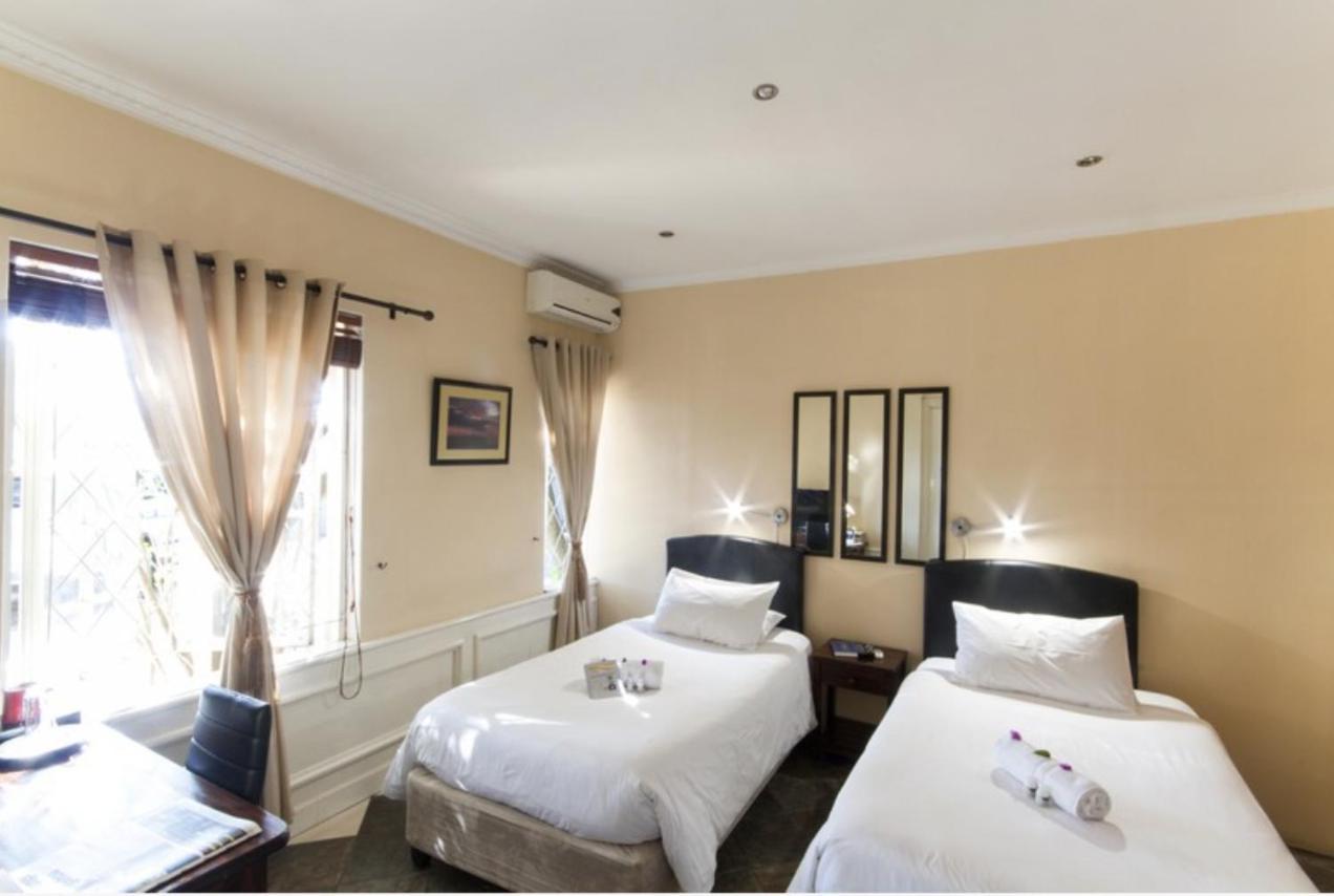 Sunbell Ventures Guesthouse Cape Town Bagian luar foto